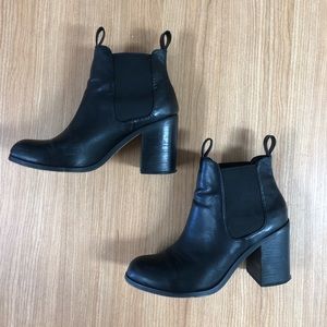 Chelsea Booties by Lipstik